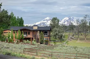 20334 Arrowhead Dr, Bend, OR 97703 - Photo 2