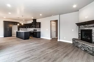 20572 Kira Dr, Bend, OR 97702 - Photo 30