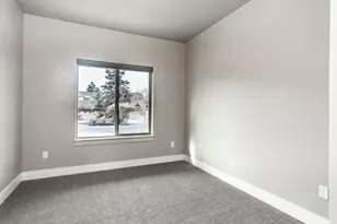 20572 Kira Dr, Bend, OR 97702 - Photo 34