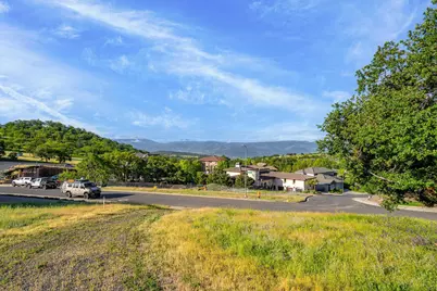 5626 Fallbrook Lane, Medford, OR 97504 - Photo 10