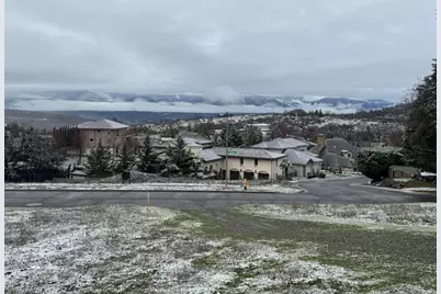 5626 Fallbrook Lane, Medford, OR 97504 - Photo 16