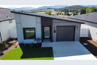 651 Terrazzo Way, Medford, OR 97501 - Photo 1