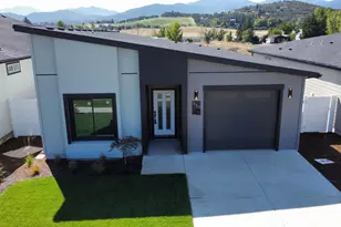 651 Terrazzo Wy, Medford, OR 97501 - Photo 1