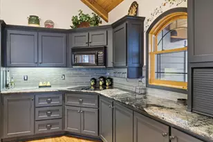 3601 Campus View Dr, Grants Pass, OR 97527 - Photo 18