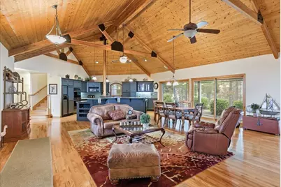 3601 Campus View Drive, Grants Pass, OR 97527 - Photo 6