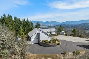 3601 Campus View Dr, Grants Pass, OR 97527 - Photo 56