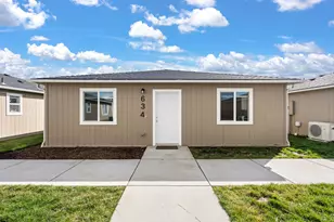 634 Colinwood Ct, Medford, OR 97501 - Photo 6