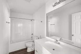 634 Colinwood Ct, Medford, OR 97501 - Photo 12