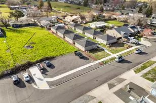 634 Colinwood Ct, Medford, OR 97501 - Photo 20