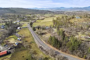 1305 Butte Falls Hwy, Eagle Point, OR 97524 - Photo 38