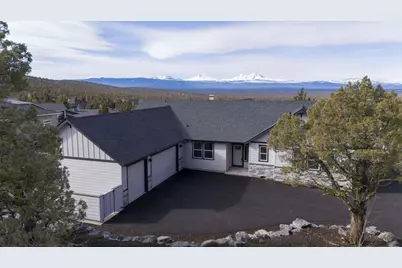 1014 Highland View Loop, Redmond, OR 97756 - Photo 1