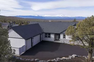 1014 Highland View Loop, Redmond, OR 97756 - Photo 1