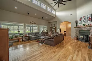 7059 Old Stage Rd, Central Point, OR 97502 - Photo 6