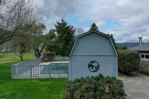 7059 Old Stage Rd, Central Point, OR 97502 - Photo 22