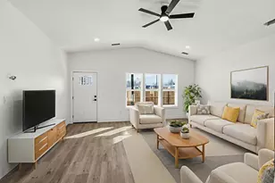 465 Arnos St, Talent, OR 97540 - Photo 4