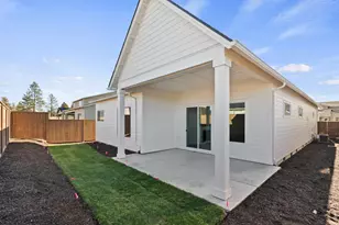 20878 SE Delta Dr, Bend, OR 97702 - Photo 8