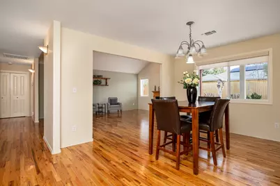 187 Prairie Landing Drive, Eagle Point, OR 97524 - Photo 4