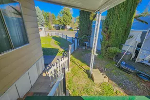 1942 Parkdale Dr Dr, Grants Pass, OR 97527 - Photo 8