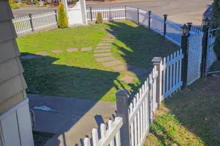 1942 Parkdale Dr Dr, Grants Pass, OR 97527 - Photo 44