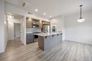 166 Mountain View Dr, Ashland, OR 97520 - Photo 2