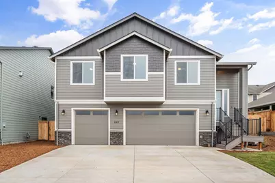 669 Old Waverly Way #20, Eagle Point, OR 97524 - Photo 1