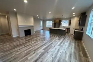 669 Old Waverly Way, Eagle Point, OR 97524 - Photo 6