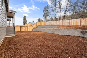 669 Old Waverly Way, Eagle Point, OR 97524 - Photo 28