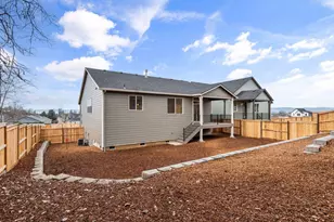 669 Old Waverly Way, Eagle Point, OR 97524 - Photo 28