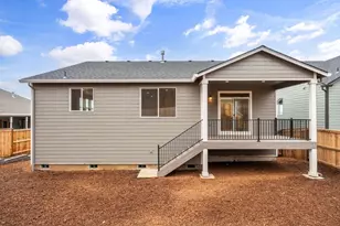 669 Old Waverly Way, Eagle Point, OR 97524 - Photo 32