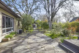 1502 NW Lawnridge Ave, Grants Pass, OR 97526 - Photo 44