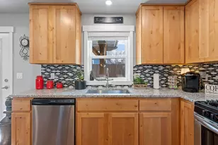 681 NE Begonia St, Madras, OR 97741 - Photo 10