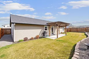 681 NE Begonia St, Madras, OR 97741 - Photo 24