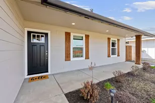 681 NE Begonia St, Madras, OR 97741 - Photo 4