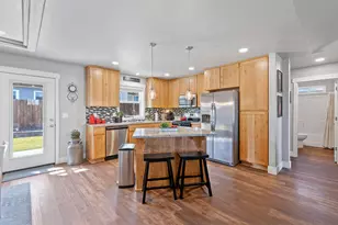 681 NE Begonia St, Madras, OR 97741 - Photo 8