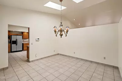 860 Fifth Avenue, Gold Hill, OR 97525 - Photo 6