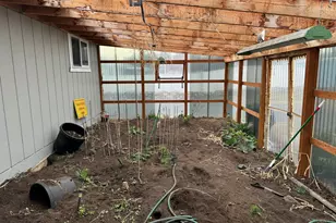 21130 SE Reed Market Rd, Bend, OR 97702 - Photo 26