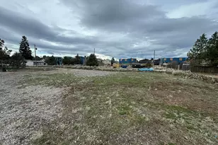 21130 SE Reed Market Rd, Bend, OR 97702 - Photo 8