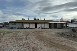 21130 SE Reed Market Rd, Bend, OR 97702 - Photo 6