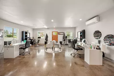 3839 S Pacific Highway, Medford, OR 97501 - Photo 8