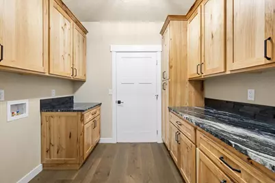 3340 Redwood Highway, Grants Pass, OR 97527 - Photo 42