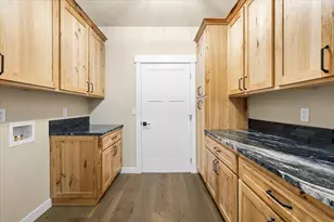 3340 Redwood Hwy, Grants Pass, OR 97527 - Photo 42