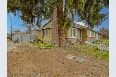 425 W 1st Street, Merrill, OR 97633 - Photo 30