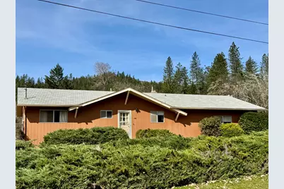 350 Mona Way, Cave Junction, OR 97523 - Photo 4