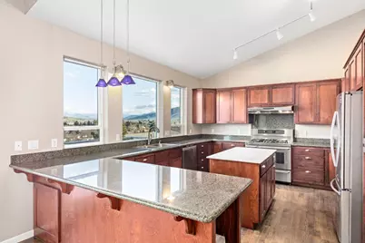 454 Elm Street, Phoenix, OR 97535 - Photo 16