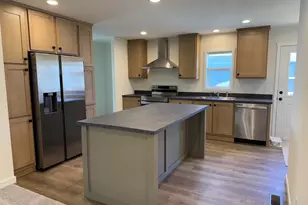 1512 Agape Way, Grants Pass, OR 97527 - Photo 4