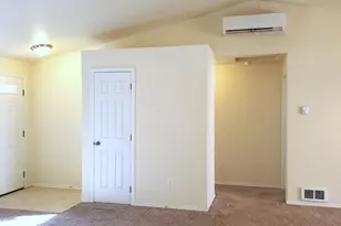 56234 Black Duck Rd, Bend, OR 97707 - Photo 8