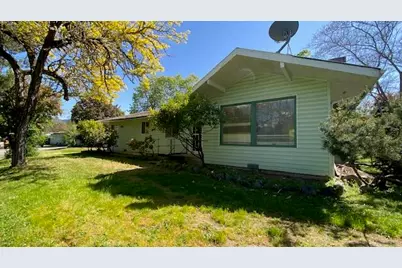 333 W Park Street, Grants Pass, OR 97527 - Photo 50