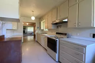 333 W Park St, Grants Pass, OR 97527 - Photo 16