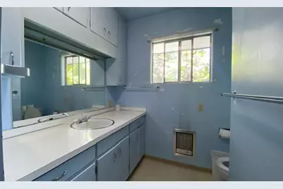 333 W Park Street, Grants Pass, OR 97527 - Photo 28