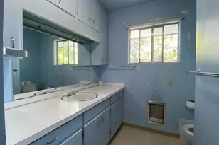 333 W Park St, Grants Pass, OR 97527 - Photo 28